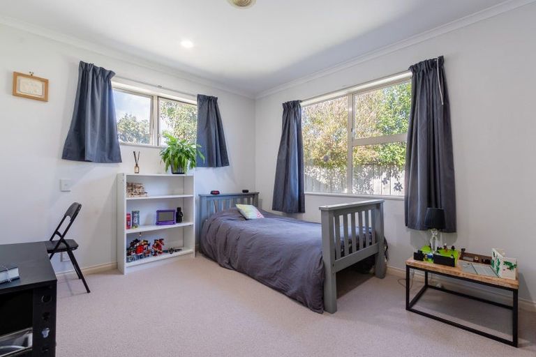 Photo of property in 15 Datum Way, Paraparaumu, 5032