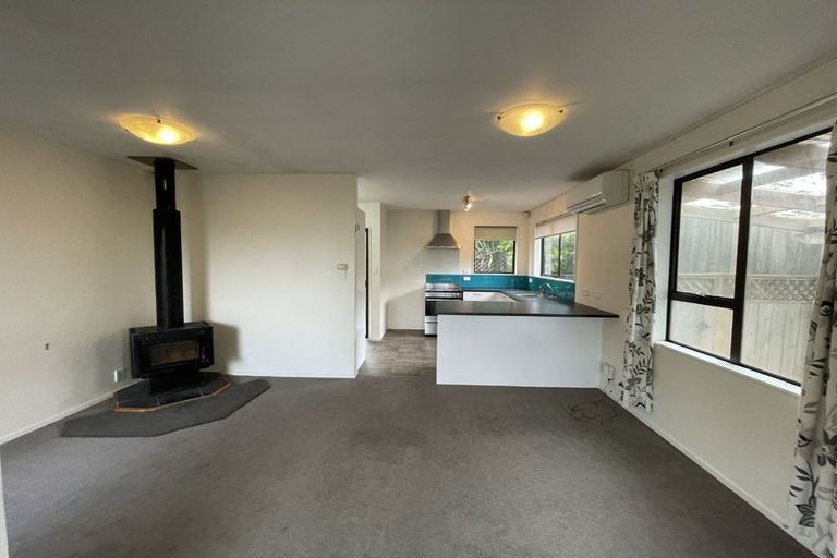 Photo of property in 8 Trinidad Crescent, Grenada Village, Wellington, 6037