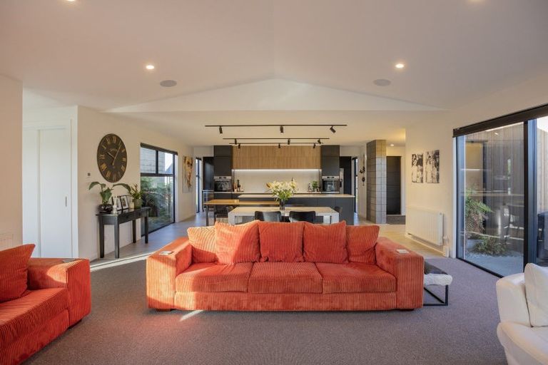 Photo of property in 19 Longwood Drive, Winton, 9720