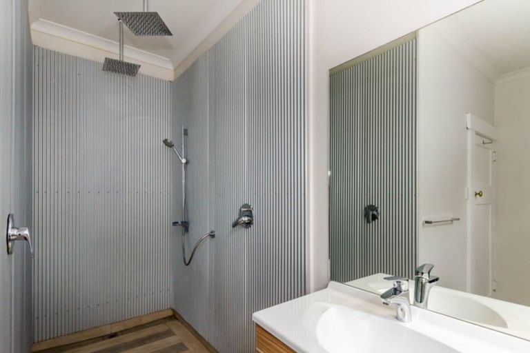 Photo of property in 19 Kew Grove, Raumati Beach, Paraparaumu, 5032