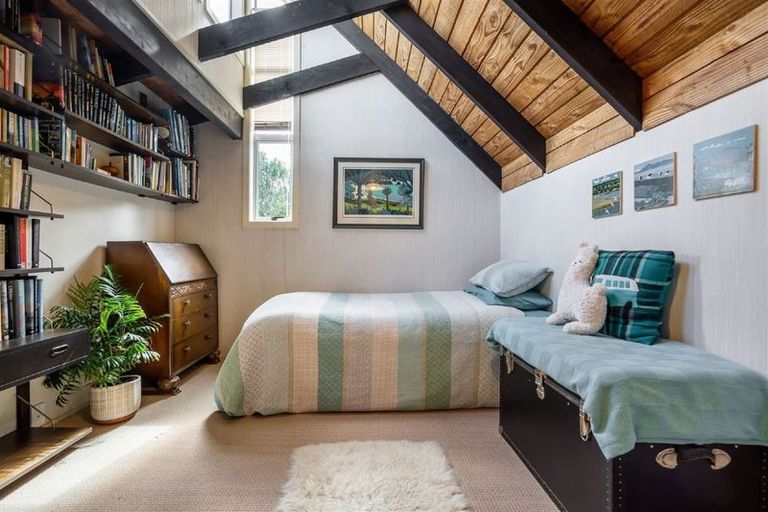 Photo of property in 27 Hadfield Street, Beach Haven, Auckland, 0626