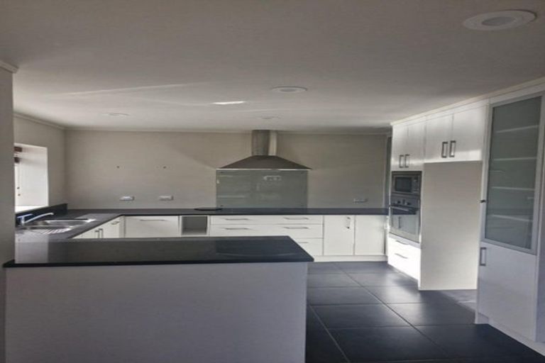 Photo of property in 26 Karamea Street, Whalers Gate, New Plymouth, 4310