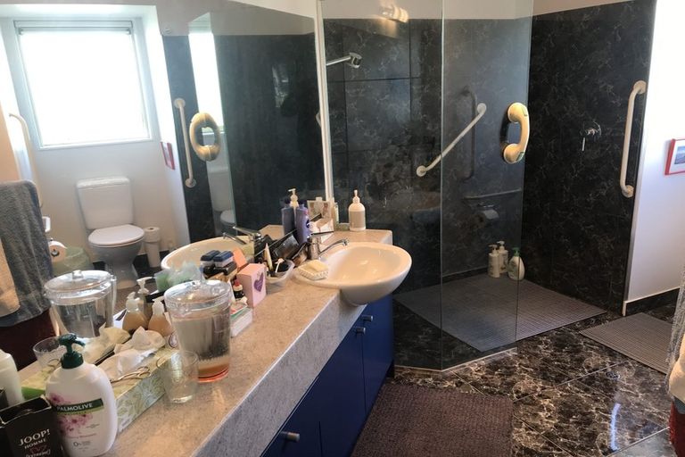 Photo of property in 10 Cayman Court, One Tree Point, 0118