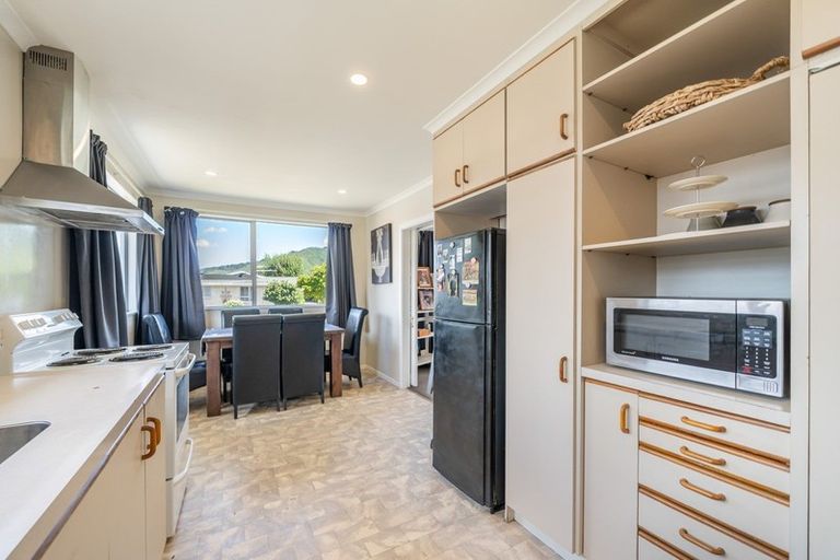 Photo of property in 20 Shanly Street, Brown Owl, Upper Hutt, 5018