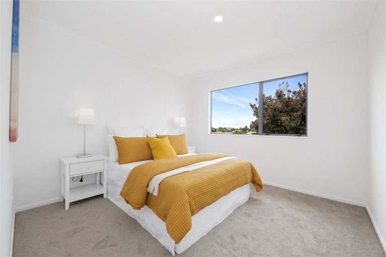 Photo of property in 2/10 Casabella Court, Northpark, Auckland, 2013