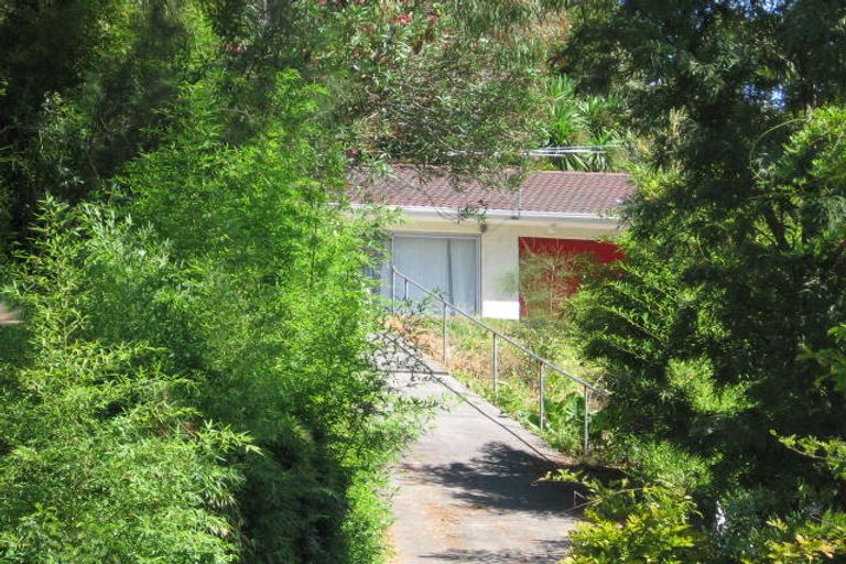 Photo of property in 1/17 Dunraven Place, Torbay, Auckland, 0630