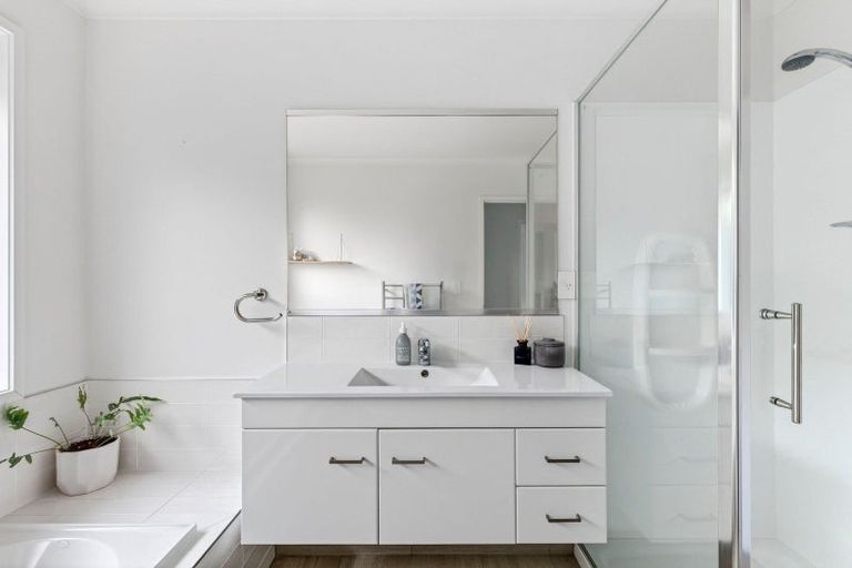 Photo of property in 49 Jarrett Terrace, Leamington, Cambridge, 3432