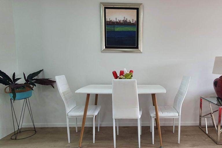 Photo of property in 7 Valour Lane, Papakura, 2110