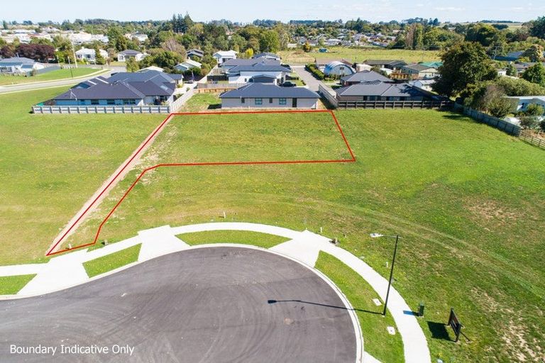 Photo of property in 21 Campbell Place, Marton, 4710