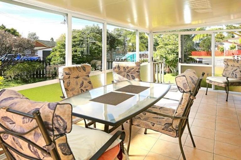 Photo of property in 97 Sturges Road, Henderson, Auckland, 0612