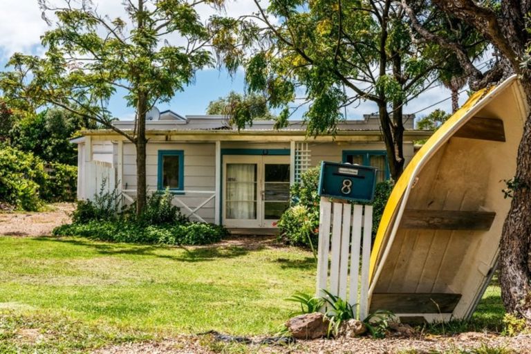 Photo of property in 8 Manuka Road, Oneroa, Waiheke Island, 1081