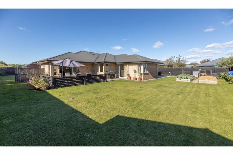 Photo of property in 13 Parkinson Place, Woodend, 7610