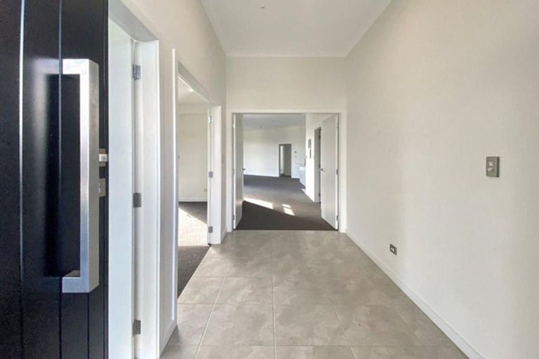 Photo of property in 16 Helen June Avenue, Flagstaff, Hamilton, 3210