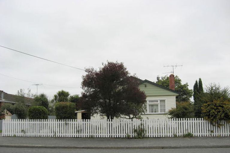 Photo of property in 79 Mcmurdo Street, Tinwald, Ashburton, 7700