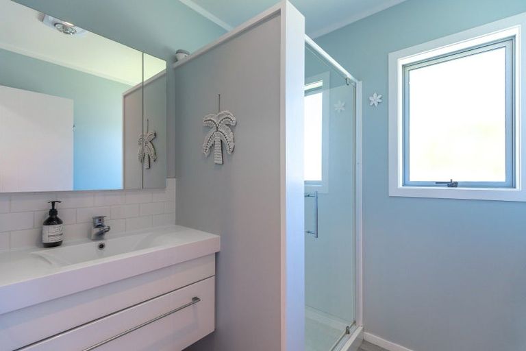 Photo of property in 2a Swordfish Avenue, Whiritoa, Whangamata, 3691