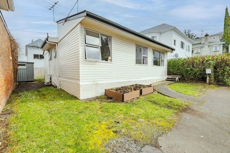 Photo of property in 37 Carlyle Street, North East Valley, Dunedin, 9010