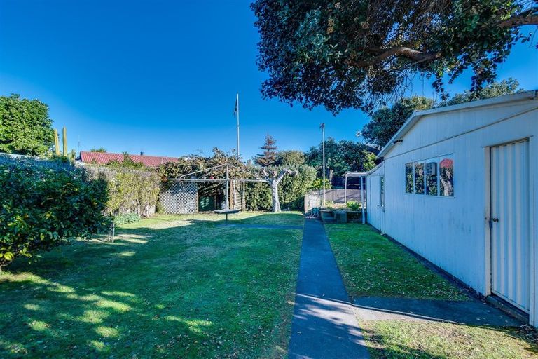 Photo of property in 290 Clifton Road, Te Awanga, 4102