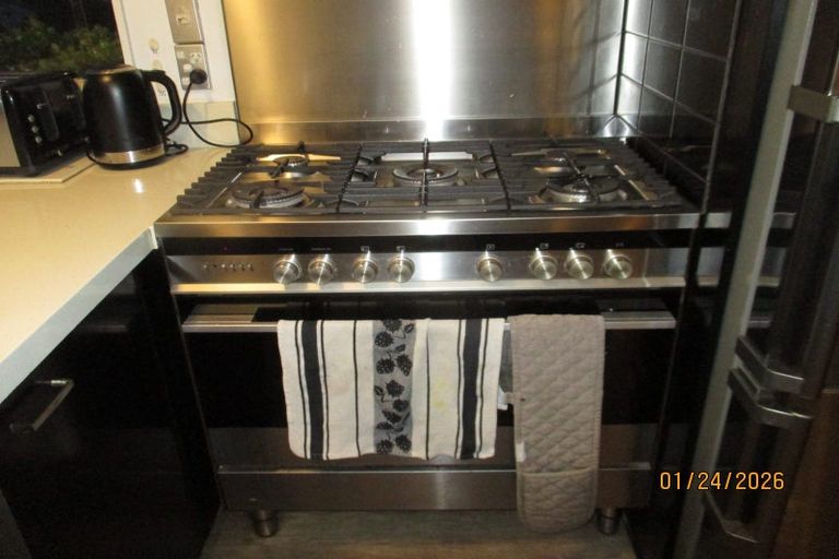 Photo of property in 15a Muscat Place, Henderson, Auckland, 0612