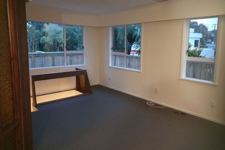 Photo of property in 21 Olivia Crescent, Tawa, Wellington, 5028