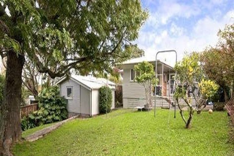 Photo of property in 24 O'halloran Road, Howick, Auckland, 2014
