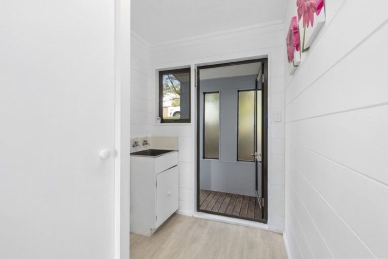 Photo of property in 14b Fenchurch Grove, Stokes Valley, Lower Hutt, 5019