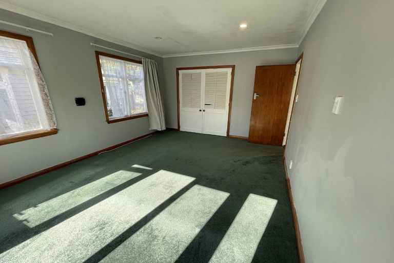 Photo of property in 12 Bristol Street, Island Bay, Wellington, 6023