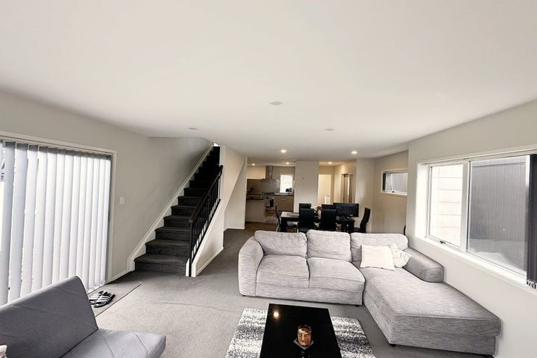 Photo of property in 4 Ruhanui Lane, Pakuranga Heights, Auckland, 2010