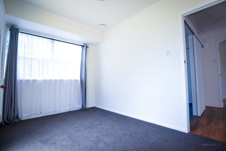 Photo of property in 67 Barrys Road, Glendene, Auckland, 0602