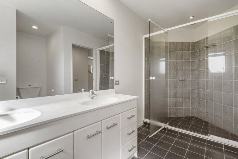 Photo of property in 128 Onetaunga Road, Chatswood, Auckland, 0626