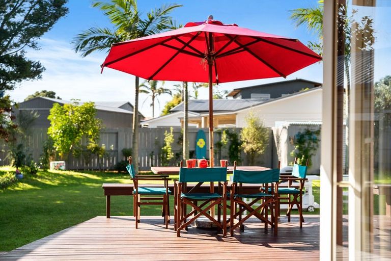 Photo of property in 127 Mckellar Place, Whangamata, 3620