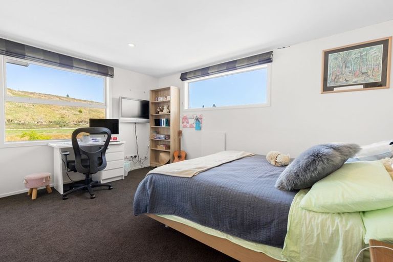 Photo of property in 33 Onslow Road, Lake Hayes, Queenstown, 9304