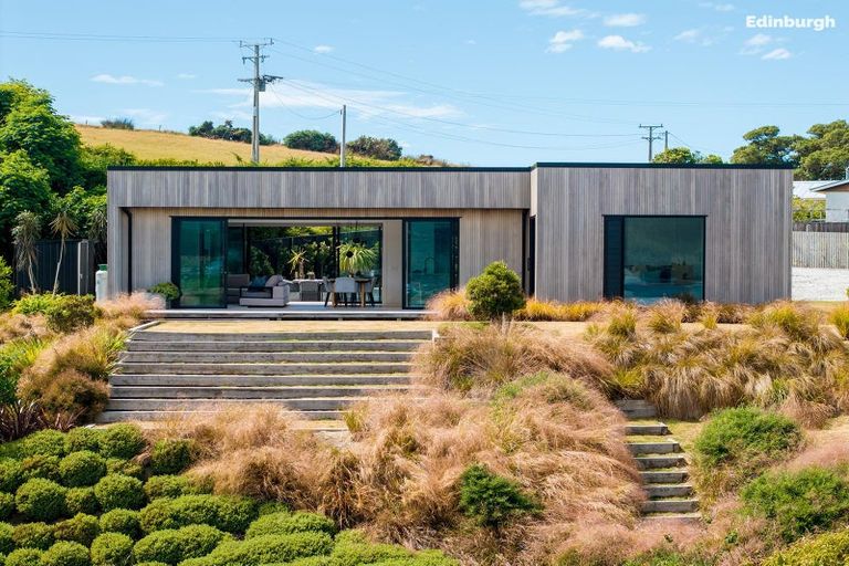 Photo of property in 1371 Taieri Mouth Road, Taieri Mouth, 9091