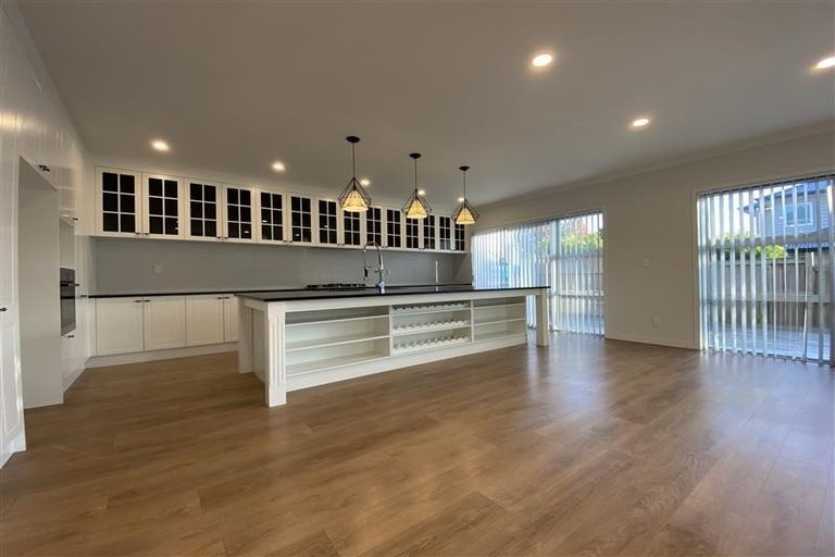 Photo of property in 29e Greenhithe Road, Greenhithe, Auckland, 0632