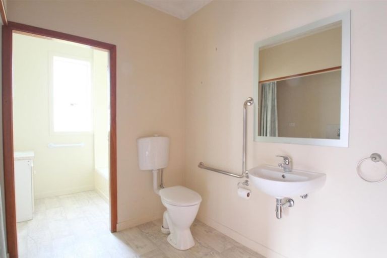 Photo of property in 15 Edwin Street, Gore, 9710