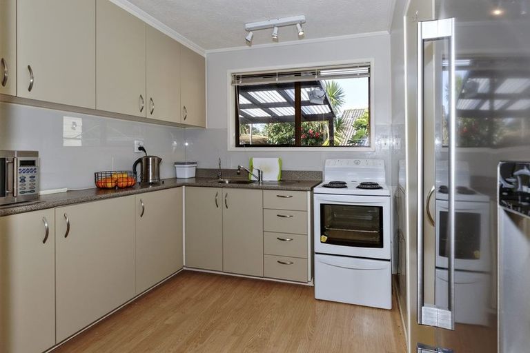 Photo of property in 11 Panzic Place, Glen Eden, Auckland, 0602