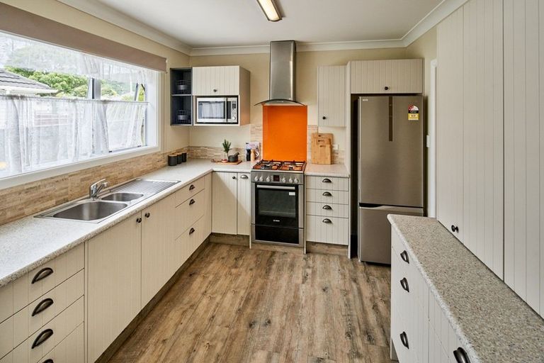 Photo of property in 74 Wainuiomata Road, Wainuiomata, Lower Hutt, 5014