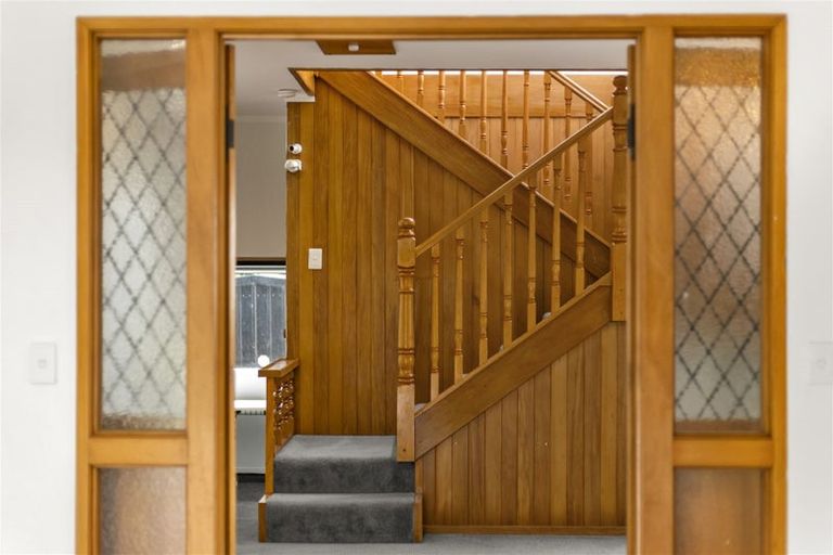 Photo of property in 1/9 Gloria Avenue, Te Atatu Peninsula, Auckland, 0610