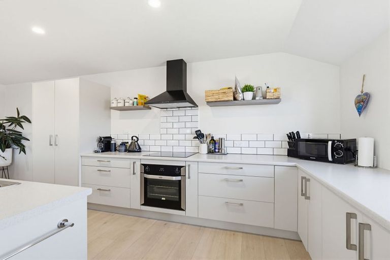 Photo of property in 10 Shillingford Boulevard, Rolleston, 7615