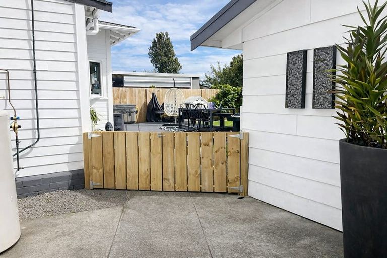 Photo of property in 13 Chester Street, Waverley, 4510