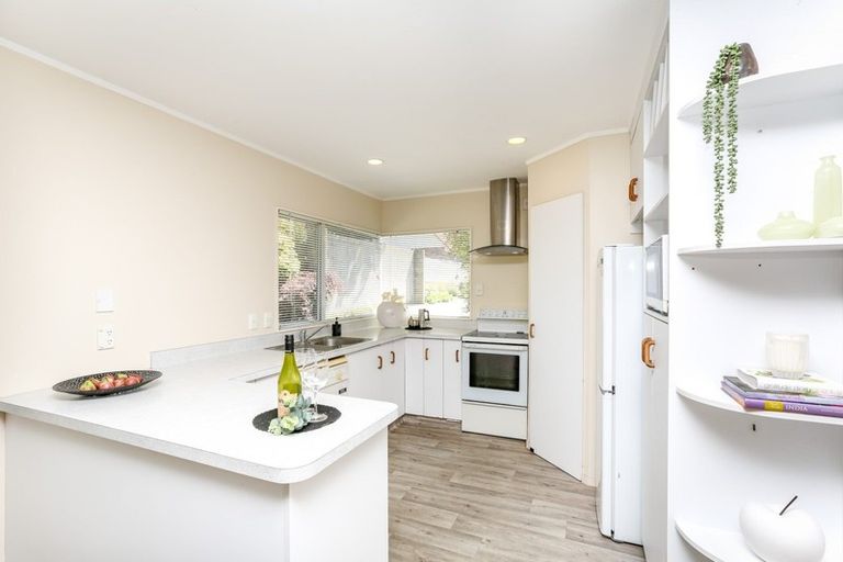 Photo of property in 96a Mangorei Road, Strandon, New Plymouth, 4312