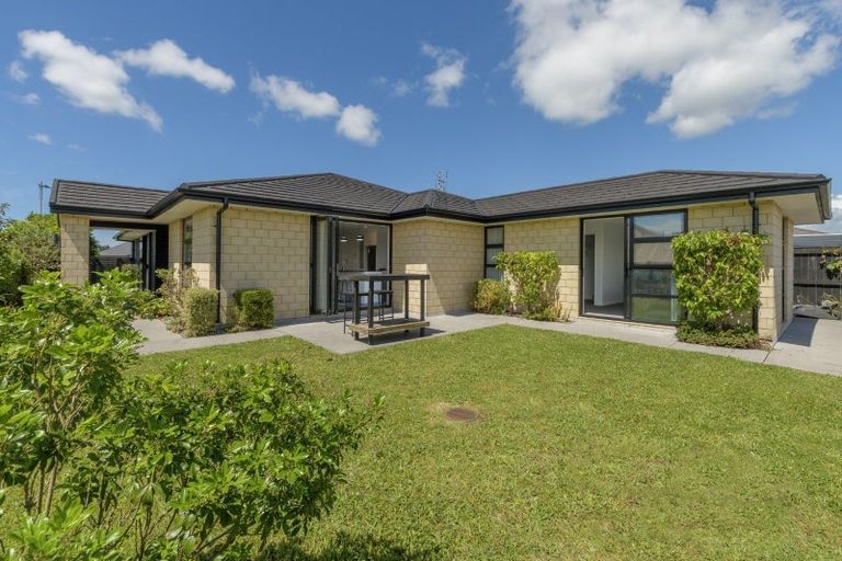 Photo of property in 12 Materawaho Way, Pyes Pa, Tauranga, 3112