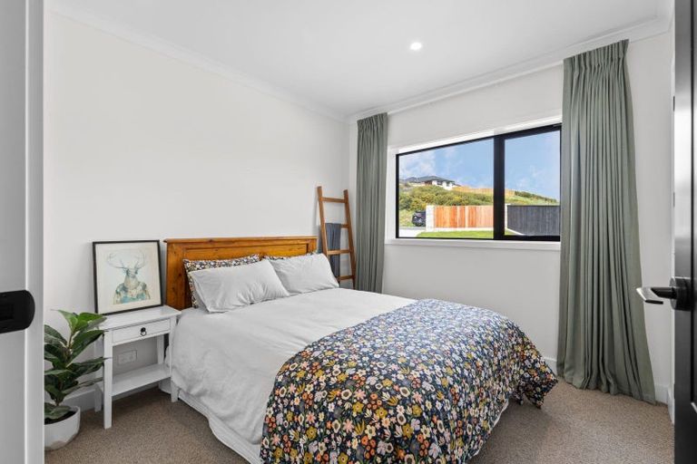 Photo of property in 29 Tuscany Way, Fitzherbert, 4410
