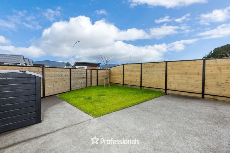 Photo of property in 3 Joseph Bolton Crescent, Wallaceville, Upper Hutt, 5018