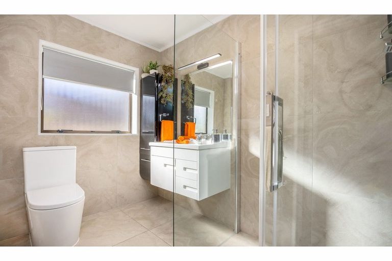 Photo of property in 5/116 Titirangi Road, New Lynn, Auckland, 0600