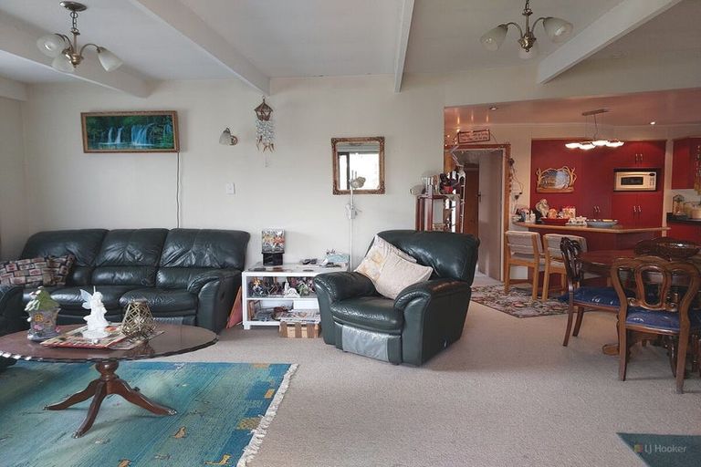 Photo of property in 8 Moorhouse Street, Waimate, 7924