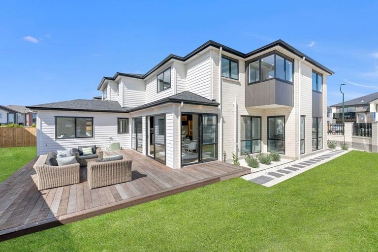 Photo of property in 15 Drumaness Road, Flat Bush, Auckland, 2019