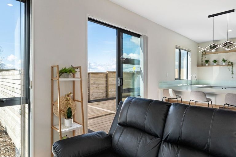 Photo of property in 1 Kentucky Blue Road, Karaka, 2580