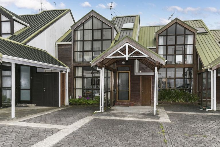 Photo of property in 7a Tamahine Street, Maupuia, Wellington, 6022