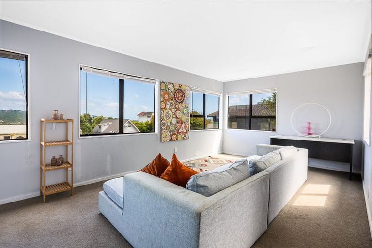 Photo of property in 77 Eskdale Road, Papakowhai, Porirua, 5024