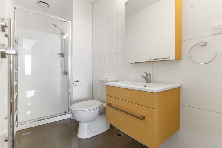 Photo of property in Twin Towers, 809/17 Putney Way, Manukau, Auckland, 2104